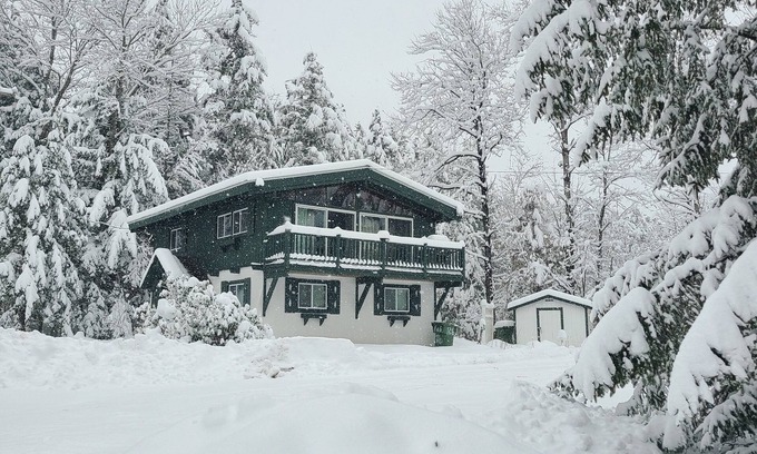 Stratton Mountain House | Stratton Mountain location for less