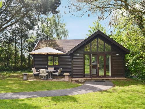 Cheddar House | Strawberry Lodge