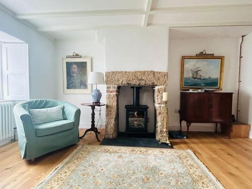 Newlyn House | Strega Cottage