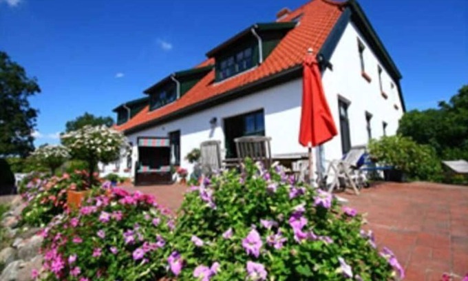 Rugen Island Apartment | Striker - Manor Ketelshagen - romantic, quiet location