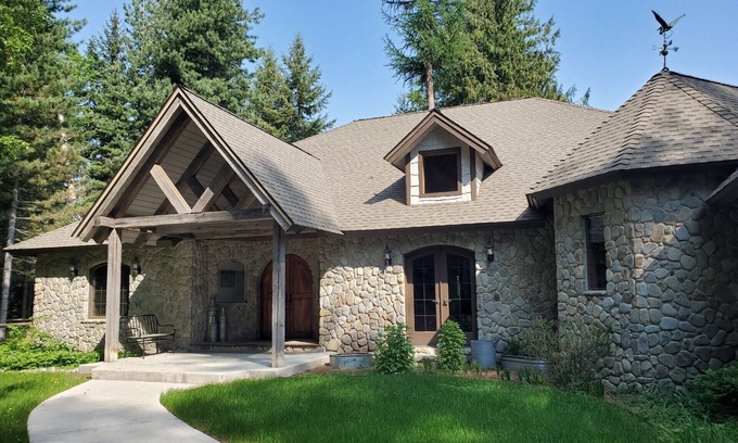 Comeback Bay House | Striking LAKEFRONT home w/hot tub, dock, highspeed WIFI & week/month discounts