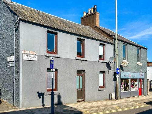 Murthly House | Struan House