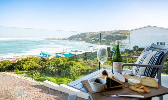 L'Agulhas Apartment | Struisbaai Apartments