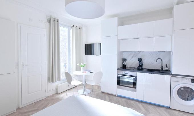 19th Arrondissement Apartment | Studio 1 Pièce 20 m2
