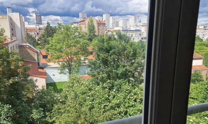 Petit-Ivry Apartment | Studio 15 Minutes Paris Centre