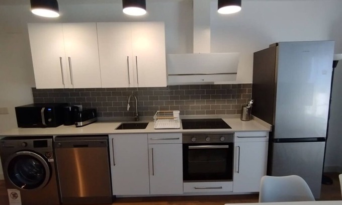 Marbella Apartment | Studio 2 Bed-1 Bathroom for 3 NO Terrace F-3