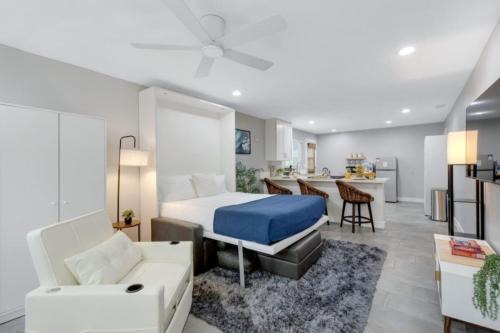 Grant Hill Apartment | Studio 2 Pool Spa Min to Downtown Freeways Beaches