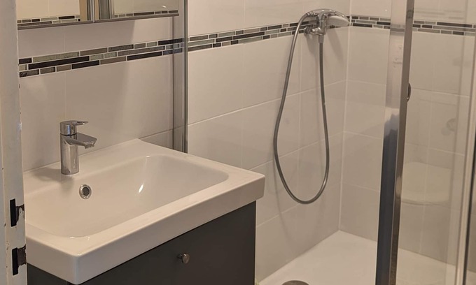Dommeldange Apartment | Studio 200m from the beach