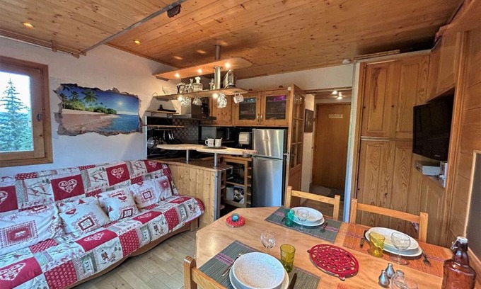 Meribel Centre Apartment | Studio 4 pers, proximité commerces et pistes, parking, terrasse Ouest, piscine l'été - Méribel - FR-1-180-608