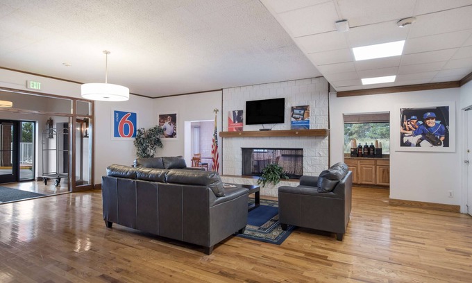 Briargate Hotel | Studio 6 - Colorado Springs - Air Force Academy