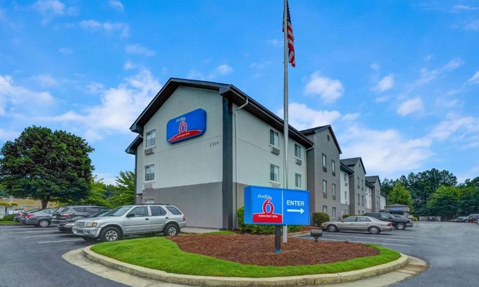Duluth Hotel | Studio 6 Duluth GA Near Gas South District