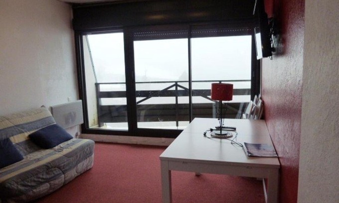 Arette Apartment | Studio 6 pers au pied des pistes avec balcon, casier à skis et parking gratuit - FR-1-602-27