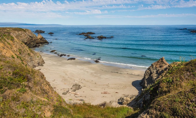 Fort Bragg Hotel | Studio 9 Fort Bragg, LLC.