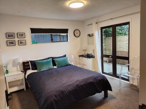 Johnsonville Bed & Breakfast | Studio 9 on Lakewood