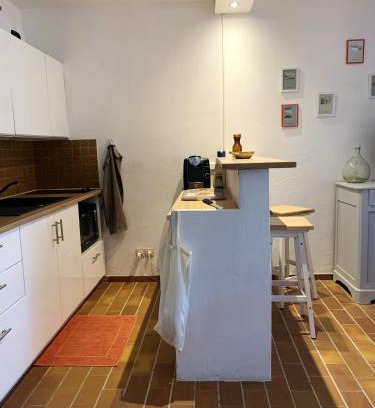 Les Iles Apartment | Studio a Marseille a 10 m de la plage avec terrasse amenagee et wifi