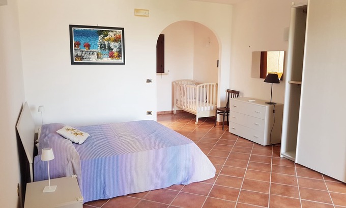 Carpignano Salentino Apartment | Studio apartment in historic villa with garden