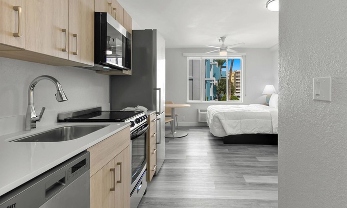 North Redington Beach Condo | Studio Apartment in Beachfront Property