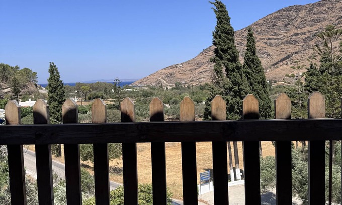 Pisses Apartment | Studio Apartment '4' with Sea View, Wi-Fi and Air Conditioning