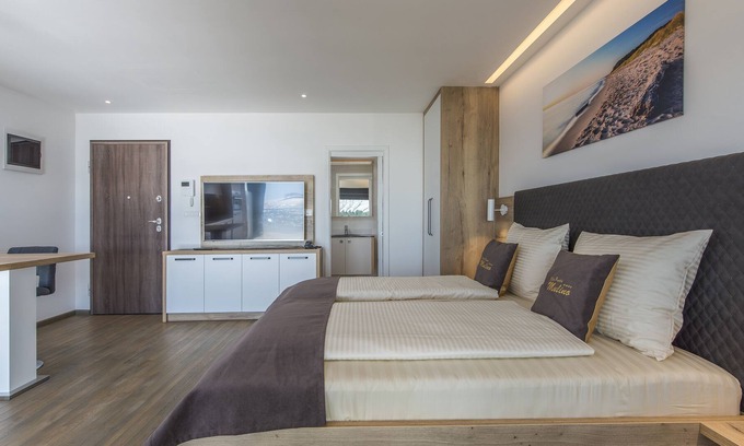 Lovrecica Apartment | Studio apartment A2 by the sea