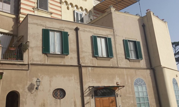 Naples Apartment | Studio apartment complete with everything