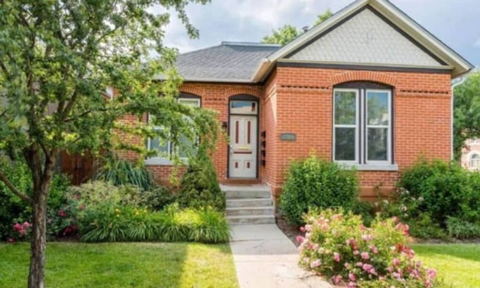 Curtis Park Apartment | Studio apartment in 1886 schoolhouse, near RiNo