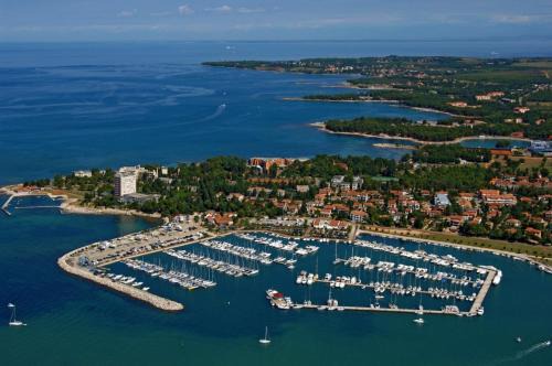 Savudrija Apartment | Studio apartment in Savudrija with Seaview, Terrace, Air condition, WIFI (123-2)