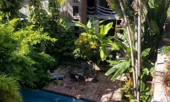 Bahama Village House | Studio Apartment in the Casa Antigua, Hemingway's 1st Key West Hotel Residence