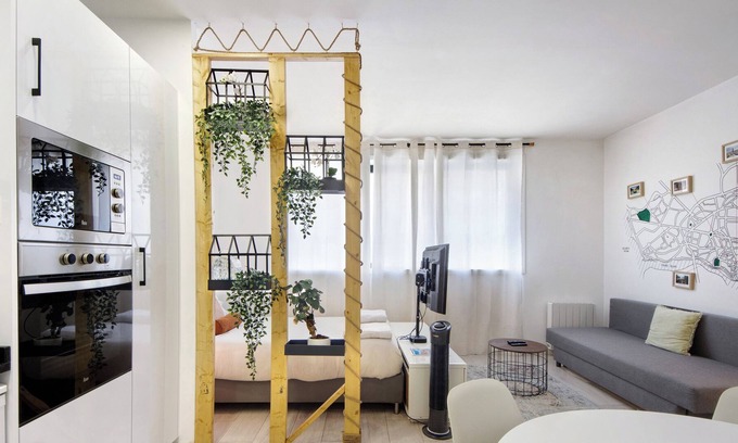 Ramalde Apartment | Studio Apartment "Minimalist City Centre" with A/C & Wi-Fi