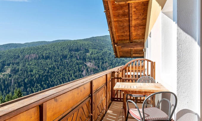 Maranza Apartment | Studio Apartment 'Spinges' with Mountain View, Private Terrace and Wi-Fi