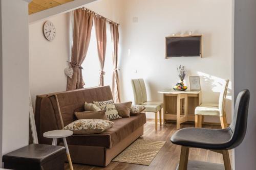 Catrnja Apartment | Studio Apartments Eagle