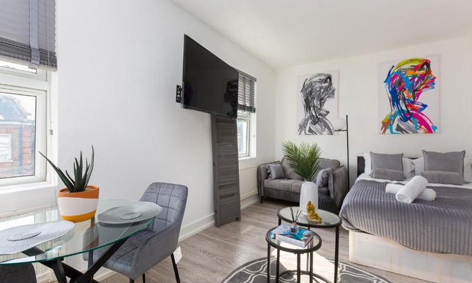 Harrow Road Apartment | Studio Apt, 8 Min Walk From Tube 3