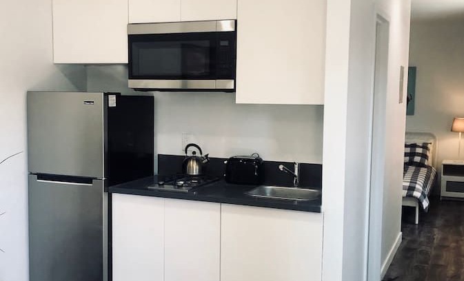 West Los Angeles Apartment | Studio Apt in West LA by Just Bring Your Toothbrush