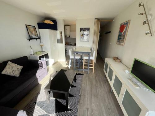 Pla d'Adet Apartment | Studio Armazan F
