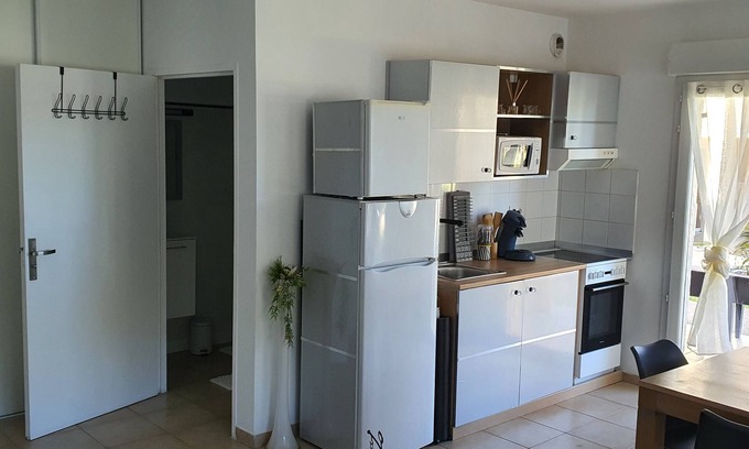 Santa-Maria-Poggio Apartment | Studio Avec Balnéo à 500m de la Plage