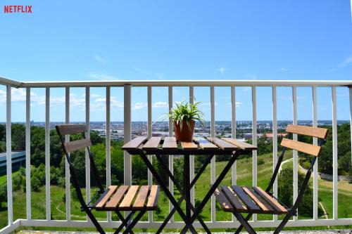 Cenon Apartment | Studio Belle vue Bordeaux - Parking privé - Netflix - Tram A