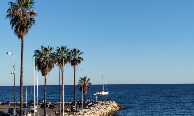 Golfe Juan Apartment | Studio "Blue Sun"