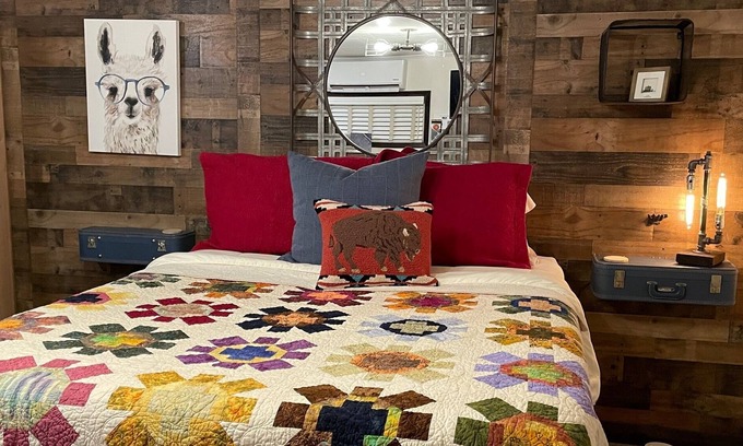 Gallatin Gateway Cabin | Studio Cabin on the River With Kitchenette sleeps 2.
