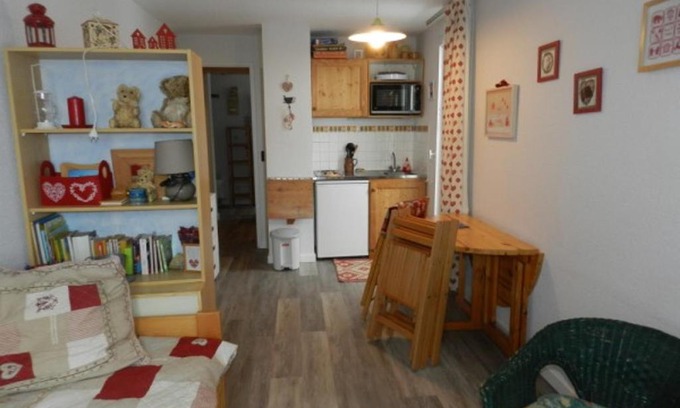 Le Pleynet Apartment | Studio cabine à 100m des pistes - Balcon - Casier à skis - FR-1-557A-6