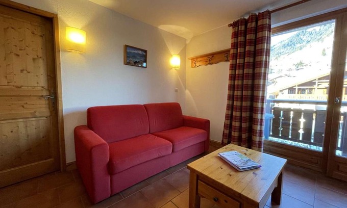 Praz-sur-Arly Apartment | Studio Cabine à Praz-Sur-Arly, proche village et pistes, balcon, parking, piscine, 4 pers - FR-1-603-18