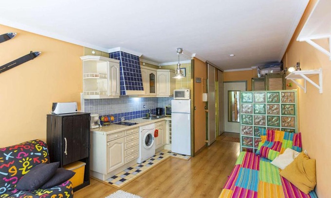 Eaux-Bonnes Apartment | Studio cabine 4 personnes, proche des pistes à Gourette - FR-1-400-65