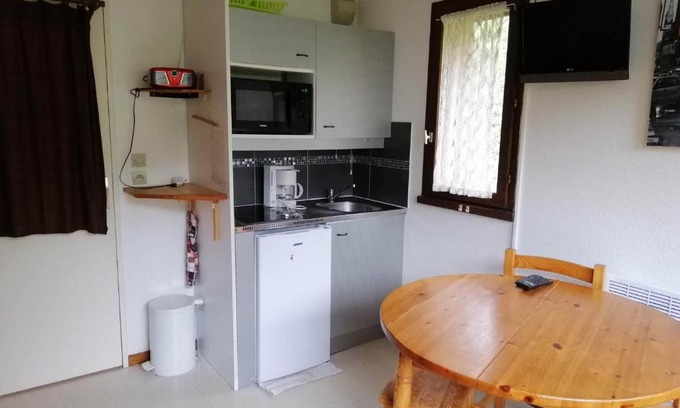 Prapoutel Apartment | Studio cabine cosy avec balcon et équipements - FR-1-557-108