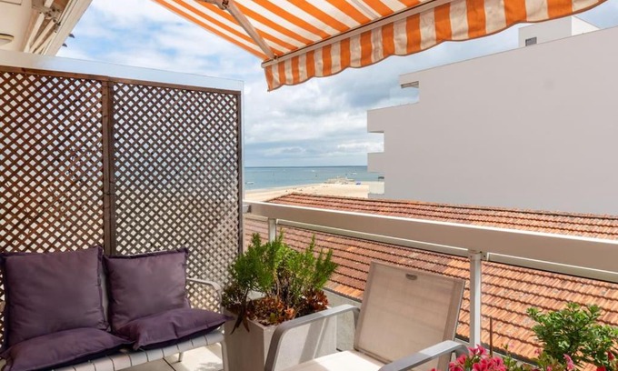 Arcachon Apartment | Studio Cabine en première ligne avec vue bassin.