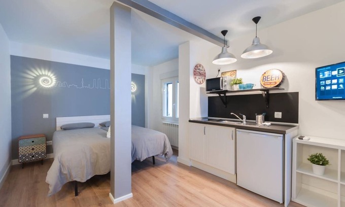 Atocha Apartment | -*Studio City Centre-Atocha-Delicias-WiFi, A/C*-