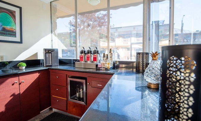 Studio City Hotel | Studio City Court Yard Hotel