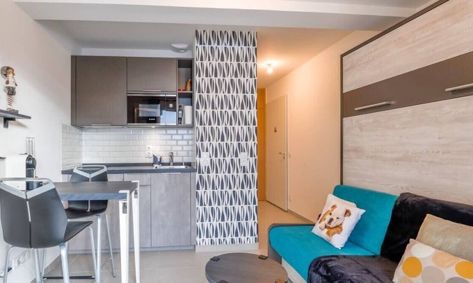Chaparon Apartment | Studio Classified 2 stars with tennis court and near the lake