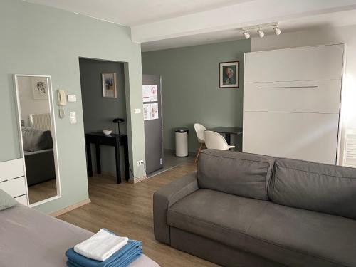 Gare Apartment | Studio close from train station and shops