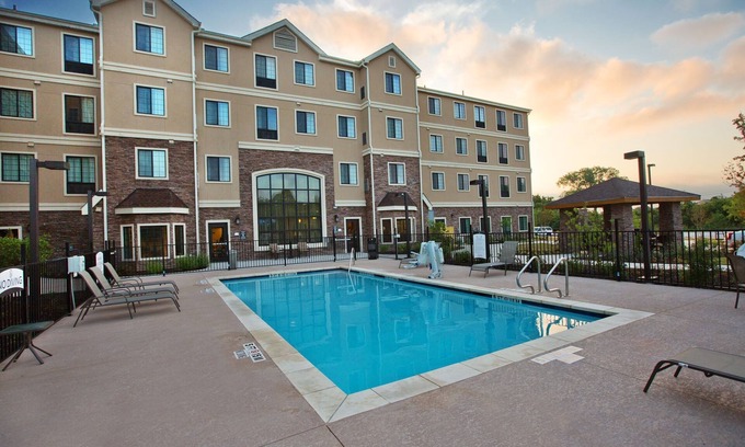 Sweetbriar Condo | Studio Close to Downtown Austin