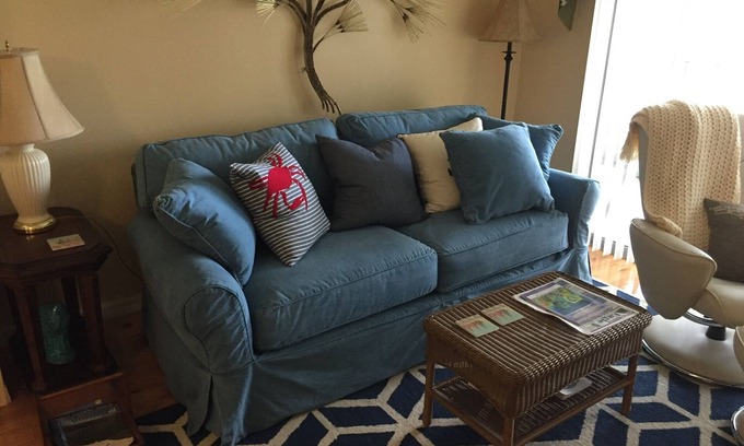 Captains Cove Apartment | Studio Condo, just minutes from Charlotte Harbor and great island shopping!
