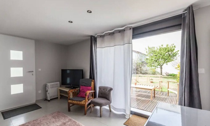 Joinville-le-Pont Apartment | Studio Confortable et Calme à 25 Minutes du Centre de Paris