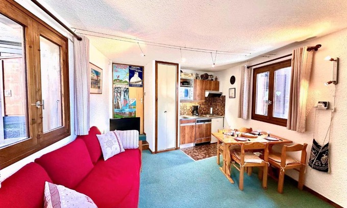 Meribel Apartment | Studio cosy à Méribel - Proche pistes et commerces - FR-1-688-31